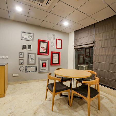 Collection O Singha Chowk Gurgaon Exterior foto
